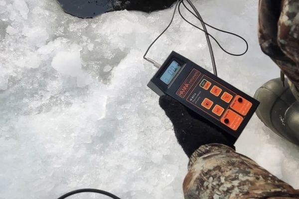 Проведение гидрометрических измерений характеристик воды